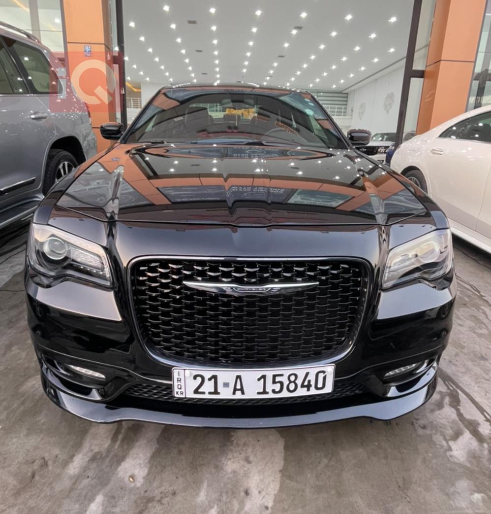 کرایسلەر 300
